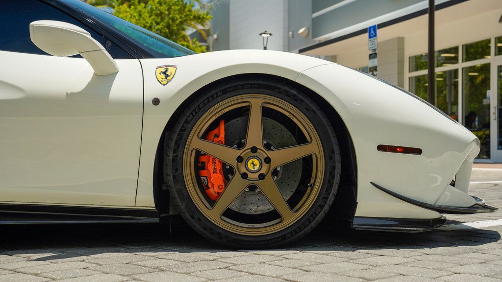 2016 Ferrari 488 GTB photo 11