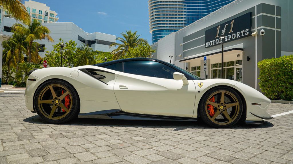 2016 Ferrari 488 GTB photo 12