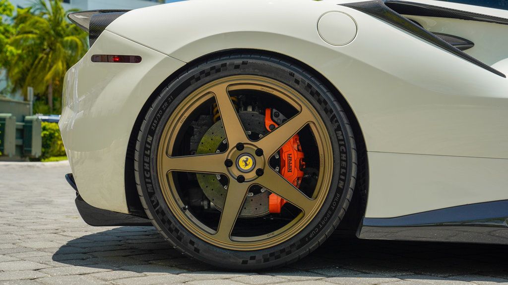 2016 Ferrari 488 GTB photo 14