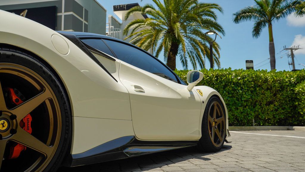 2016 Ferrari 488 GTB photo 17