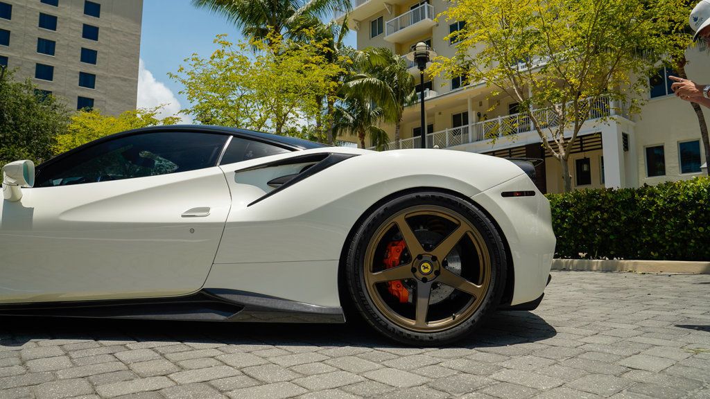 2016 Ferrari 488 GTB photo 26