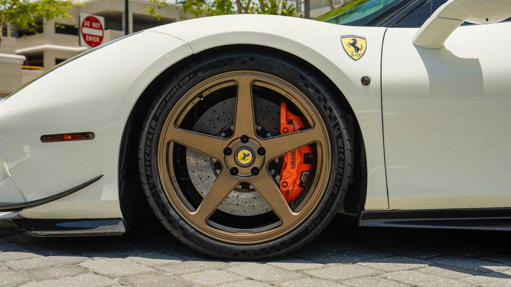2016 Ferrari 488 GTB photo 30