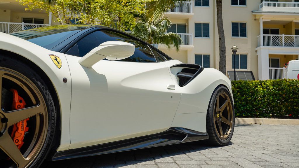 2016 Ferrari 488 GTB photo 31