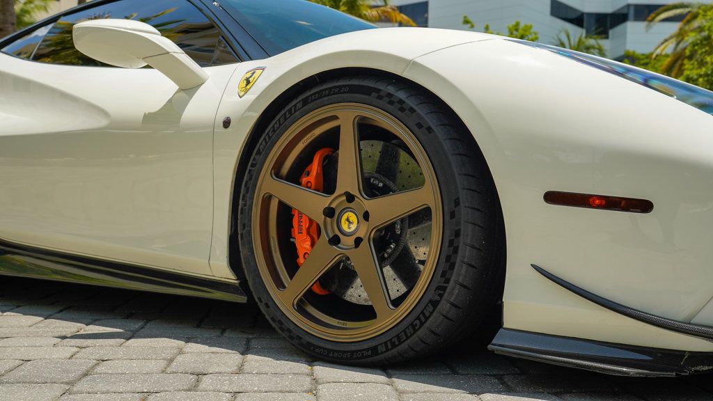 2016 Ferrari 488 GTB photo 35
