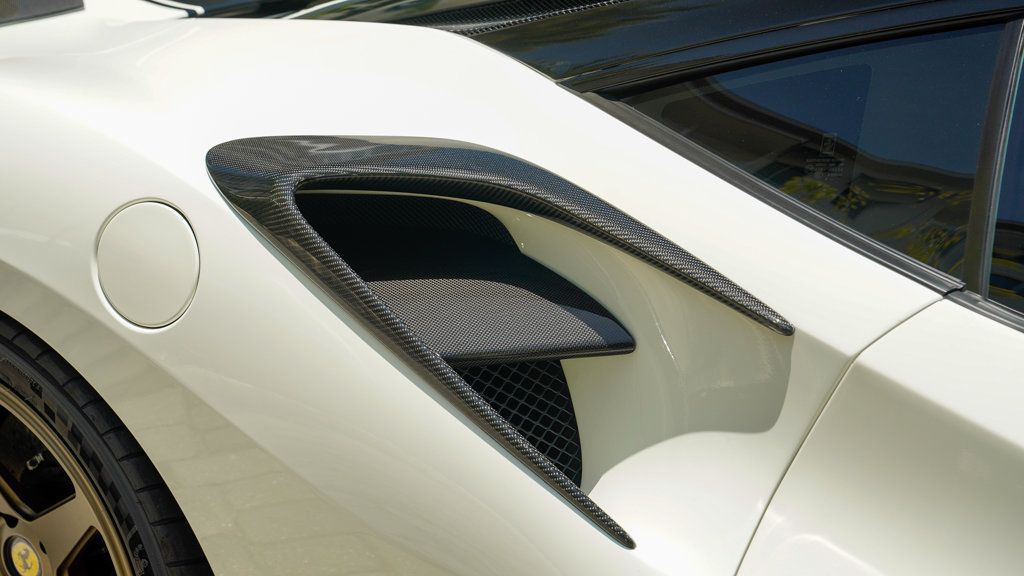 2016 Ferrari 488 GTB photo 36