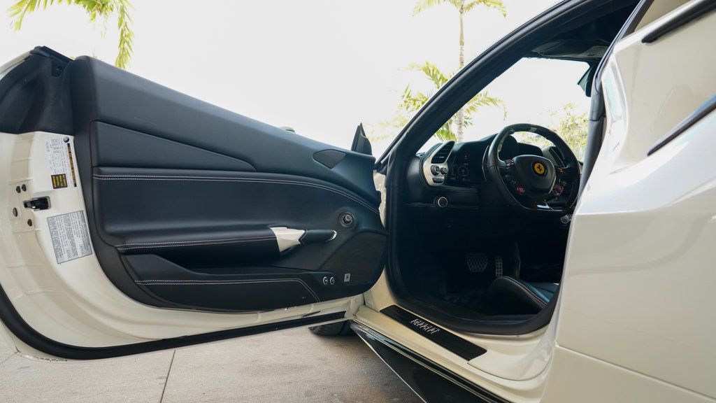 2016 Ferrari 488 GTB photo 43