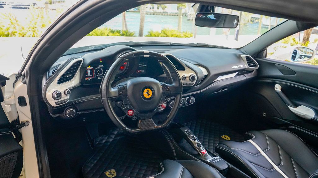 2016 Ferrari 488 GTB photo 46
