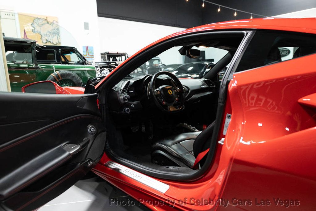 2016 Ferrari 488 GTB 2dr Coupe - 23063335 - 24