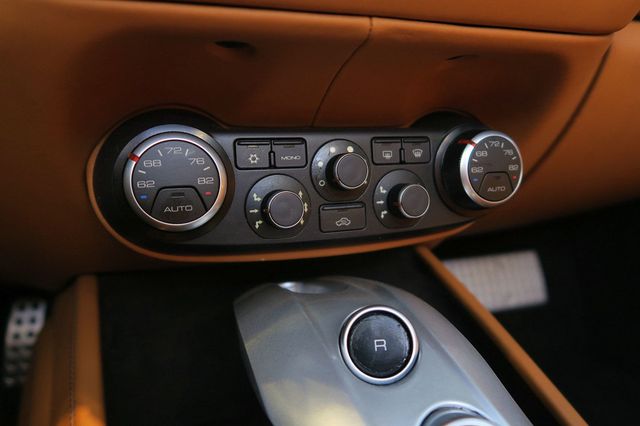 2016 Ferrari California T 2dr Convertible - 23026463 - 18