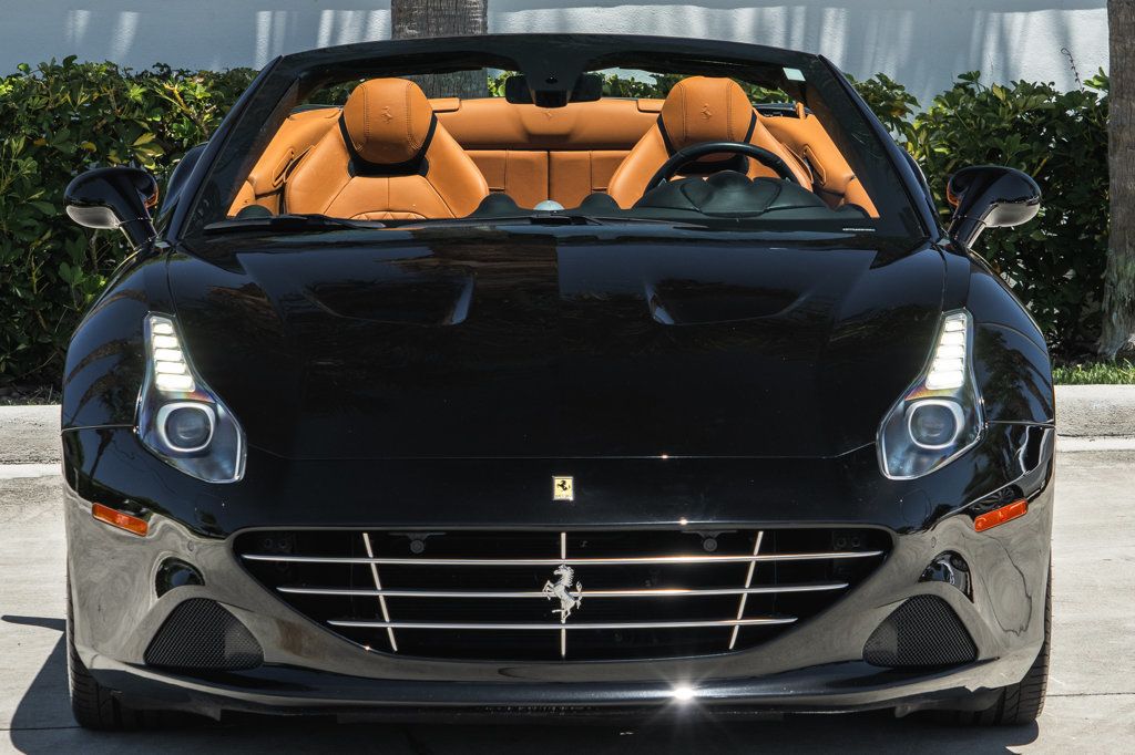 2016 Ferrari California photo 13