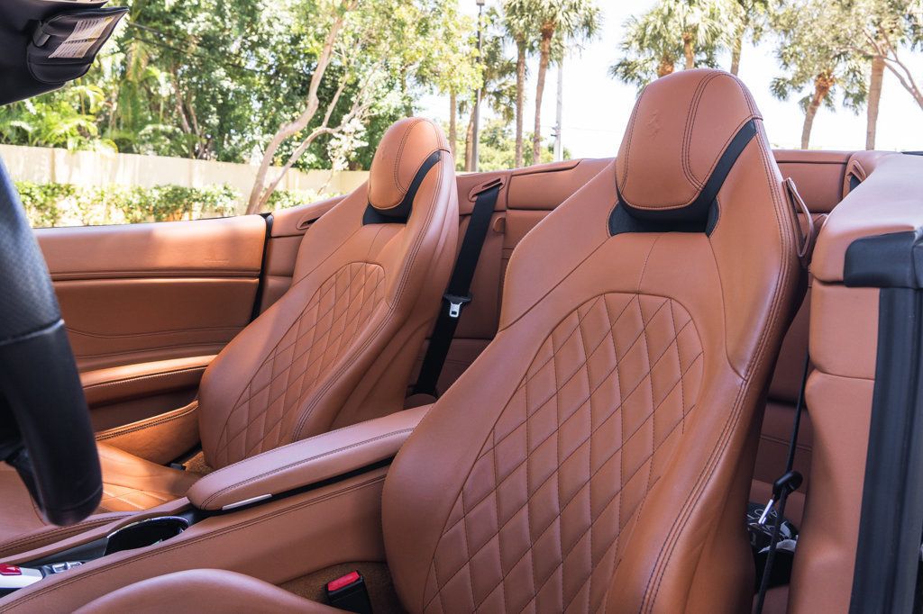 2016 Ferrari California photo 14