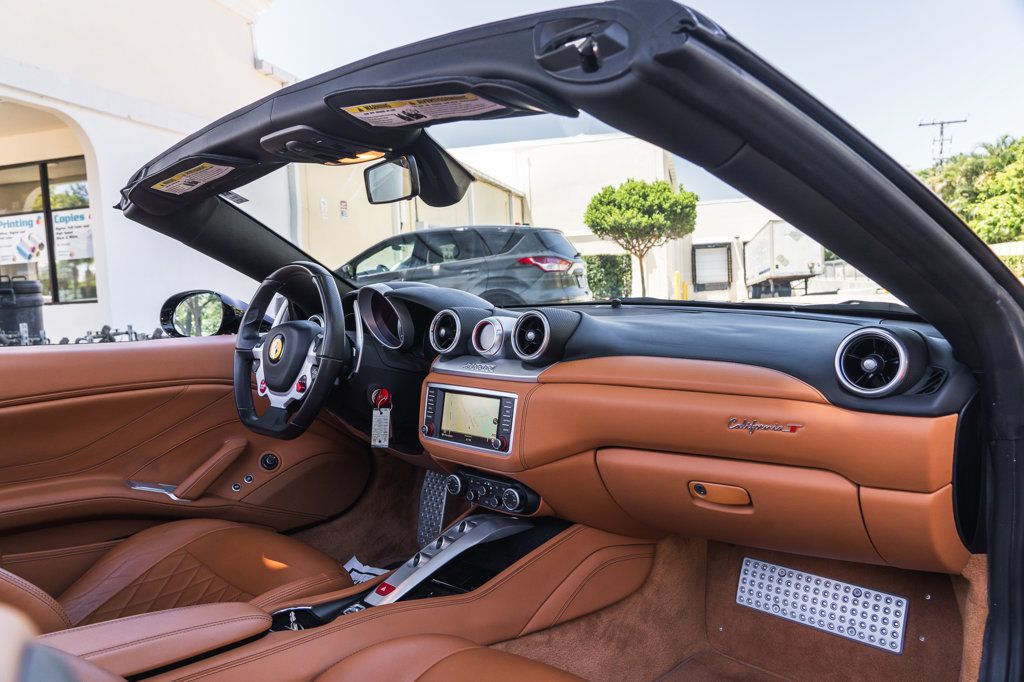 2016 Ferrari California photo 24