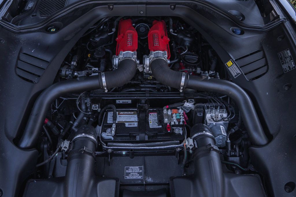 2016 Ferrari California photo 27