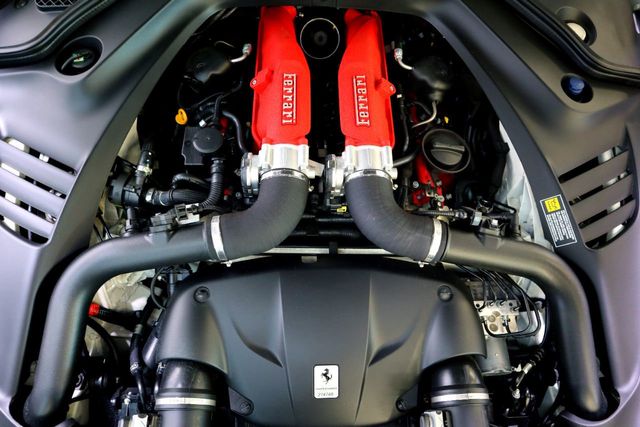 2016 Ferrari CALIFORNIA T * ONLY 7,991 MILES...Giant Carbon Fiber! - 21608440 - 40