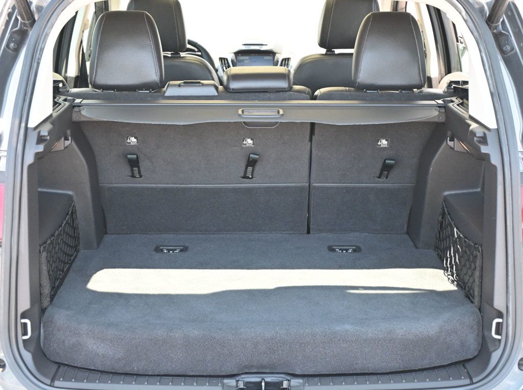 Ford C-Max photo 21