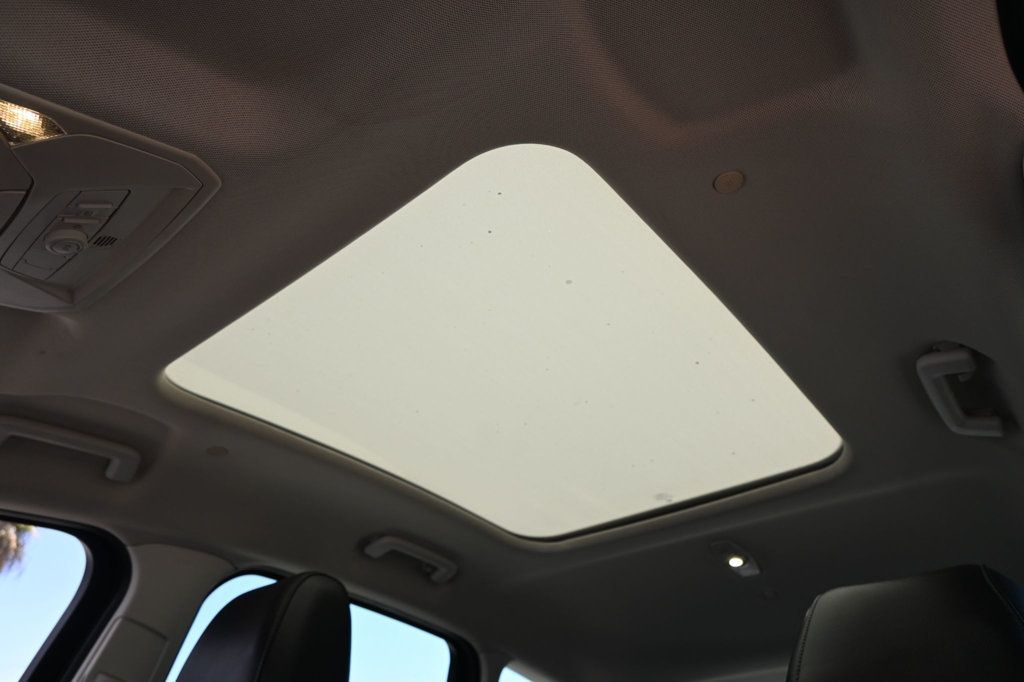 Ford C-Max photo 23