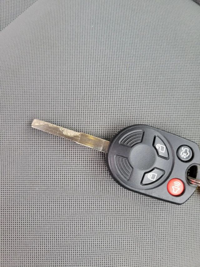 2016 Ford C-MAX Hybrid SE Wagon 4D - 22950009 - 32