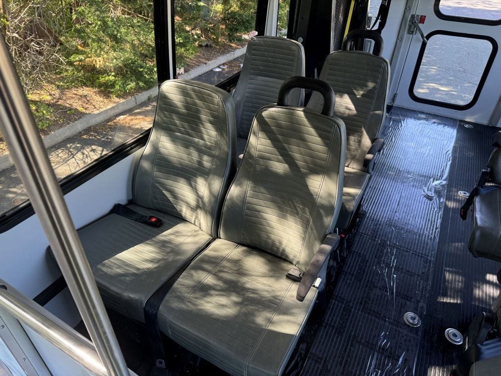 2016 Ford E350 Non-CDL 4 Wheelchair Shuttle Bus For Sale For Adults Seniors Medical Handicapped Transportation - 22417553 - 27