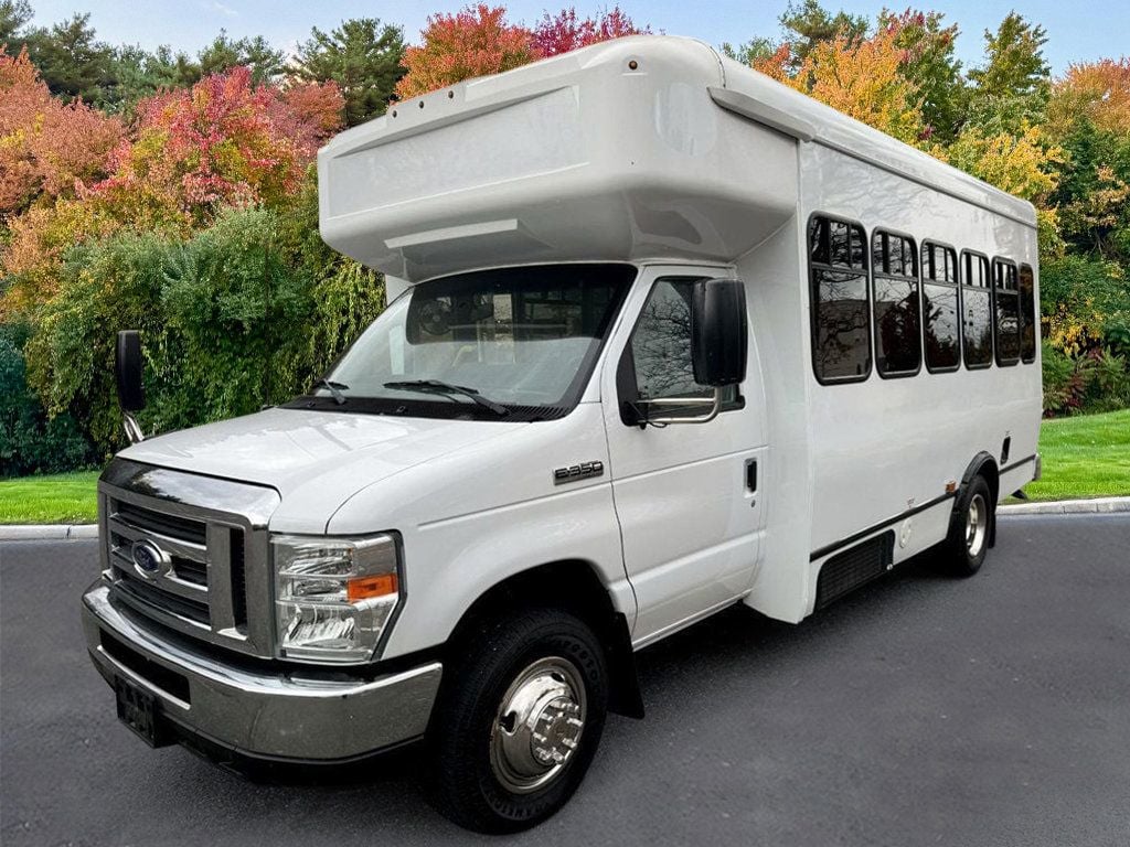 2016 Ford E350 Non-CDL Wheelchair Shuttle Bus For Sale For Adults Medical Transport Mobility ADA Handicapped - 22631402 - 2