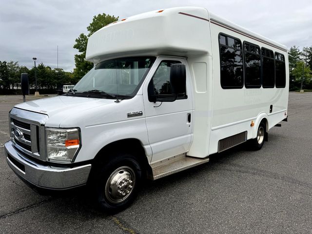 2016 Ford E350 Non-CDL Wheelchair Shuttle Bus For Sale For Adults Medical Transport Mobility ADA Handicapped - 23084160 - 2