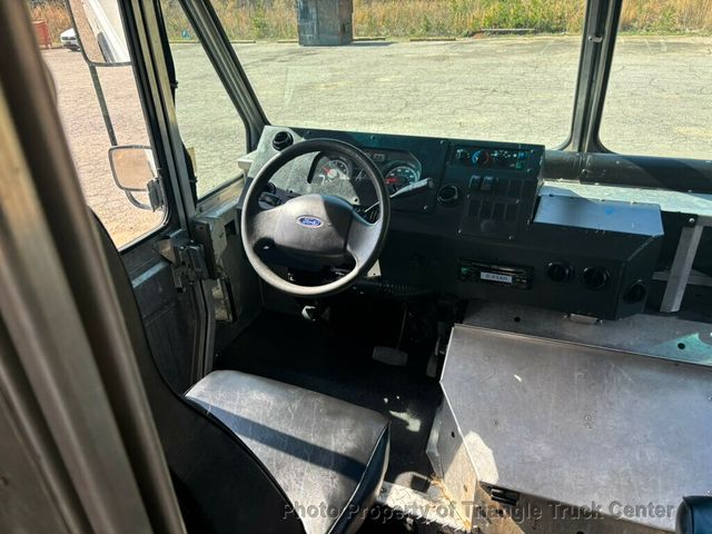 2016 Ford E350HD STEP  - 22989177 - 17