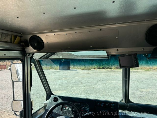 2016 Ford E350HD STEP  - 22989177 - 19