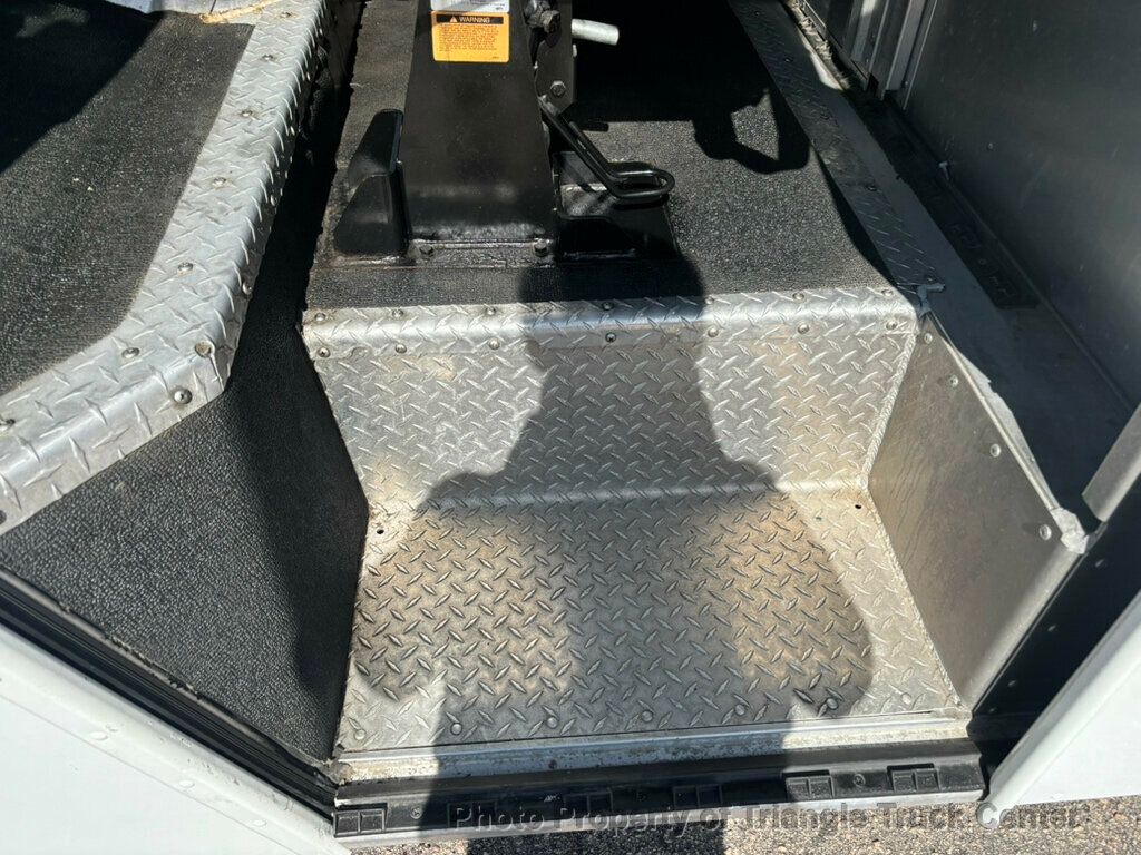 2016 Ford E350HD STEP  - 22989177 - 22