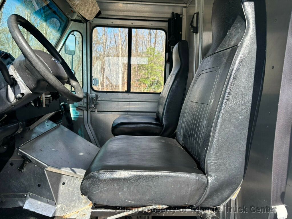 2016 Ford E350HD STEP  - 22989177 - 24