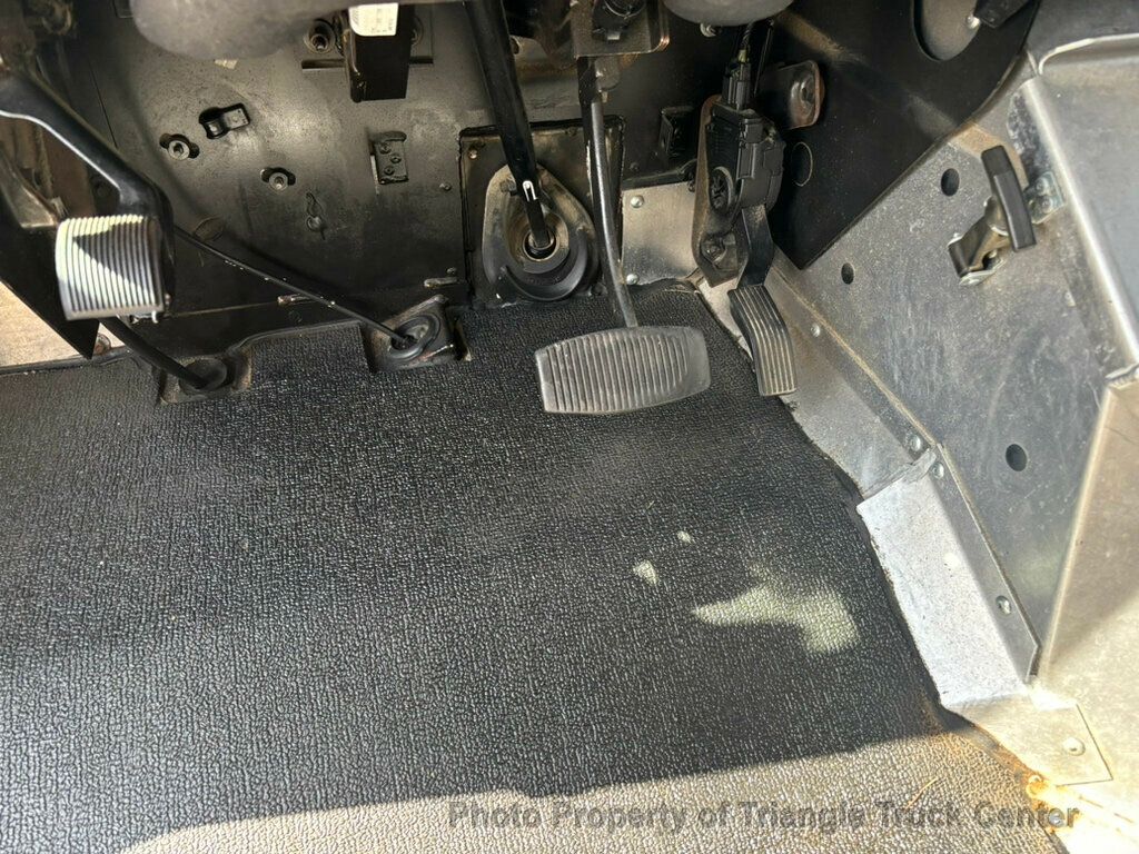 2016 Ford E350HD STEP  - 22989177 - 25