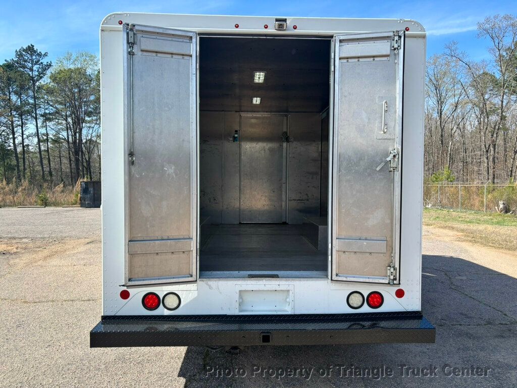 2016 Ford E350HD STEP RICH  - 22989177 - 10