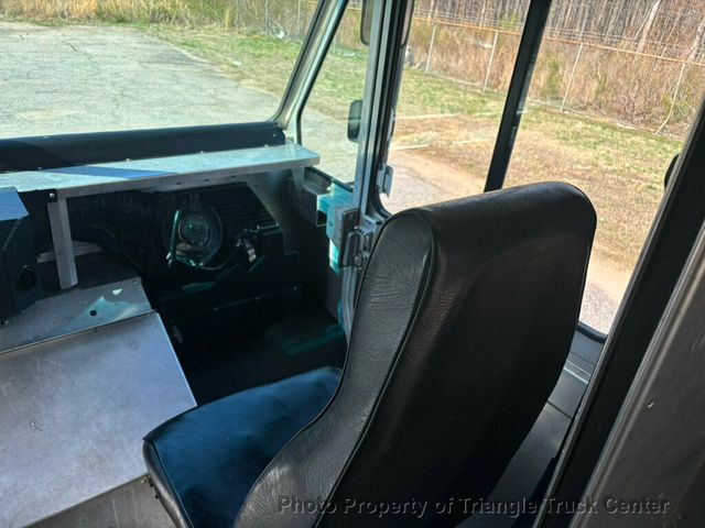 2016 Ford E350HD STEP RICH  - 22989177 - 18