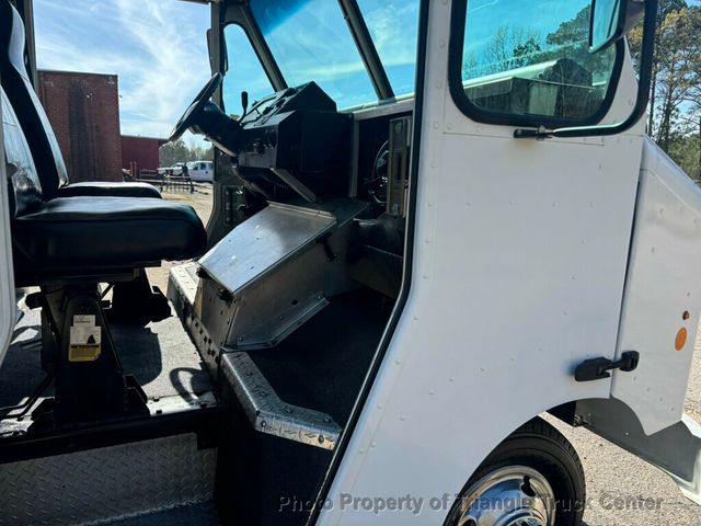 2016 Ford E350HD STEP RICH  - 22989177 - 35