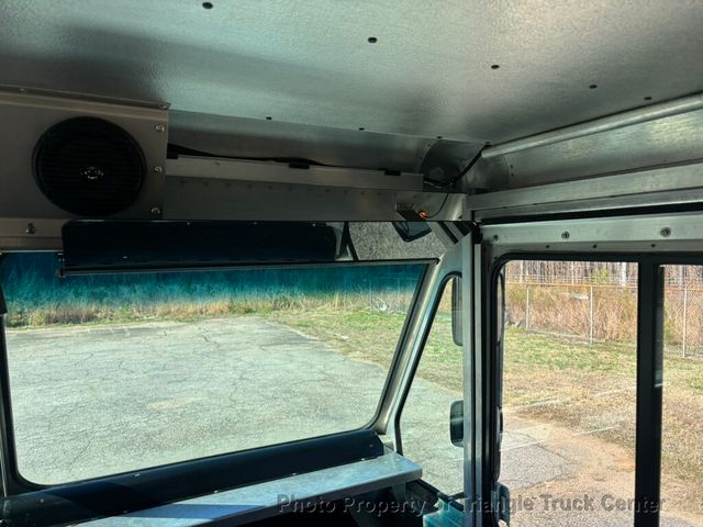 2016 Ford E350HD STEP VAN JUST 28k MILES! SUPER NICE UNIT! FINANCE OR LEASE! - 22989177 - 21
