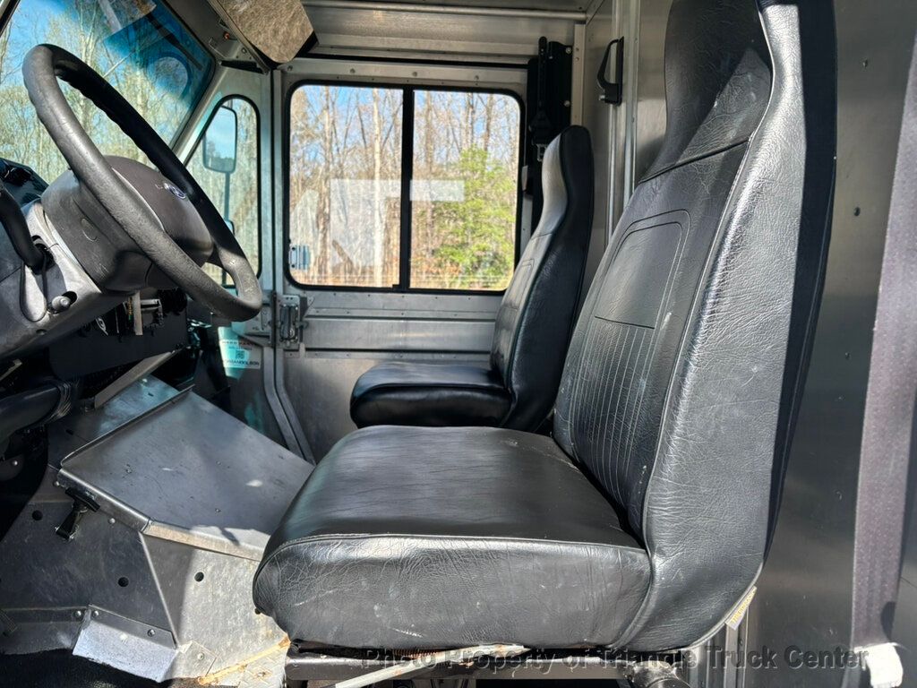2016 Ford E350HD STEP VAN JUST 28k MILES! SUPER NICE UNIT! FINANCE OR LEASE! - 22989177 - 25