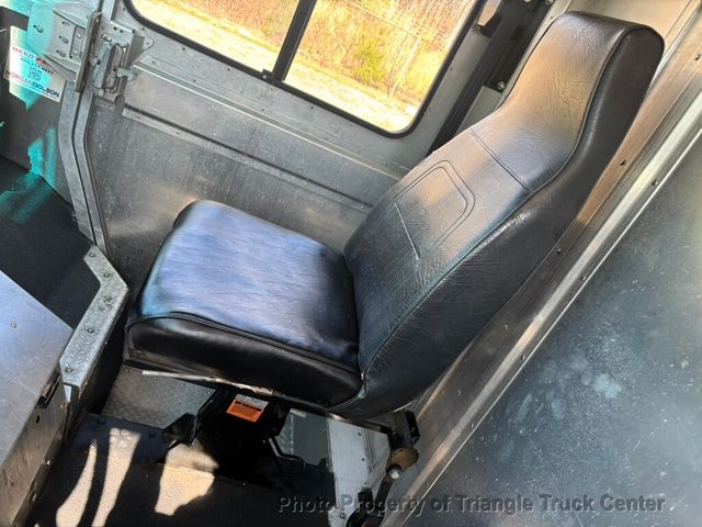2016 Ford E350HD STEP VAN JUST 28k MILES! SUPER NICE UNIT! FINANCE OR LEASE! - 22989177 - 35