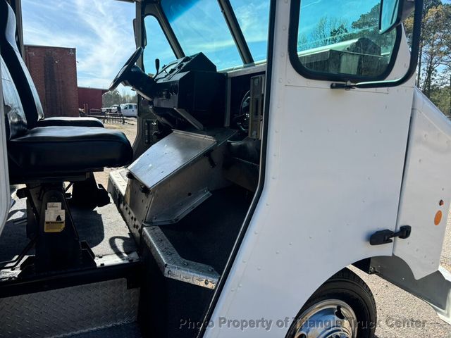 2016 Ford E350HD STEP VAN JUST 28k MILES! SUPER NICE UNIT! FINANCE OR LEASE! - 22989177 - 36
