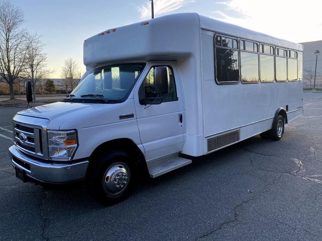 2016 Ford E450 22 Pass. Wheelchair Shuttle Bus 47k Miles For Adults Churches Seniors & Handicapped Transport - 22227028 - 2