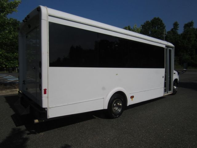2016 Ford E450 22 Passenger Bus w-Luggage Glaval Universal - 21953535 - 11