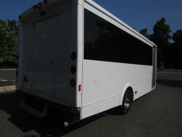 2016 Ford E450 22 Passenger Bus w-Luggage Glaval Universal - 21953535 - 12