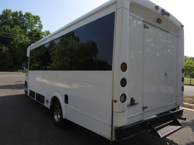 2016 Ford E450 22 Passenger Bus w-Luggage Glaval Universal - 21953535 - 14