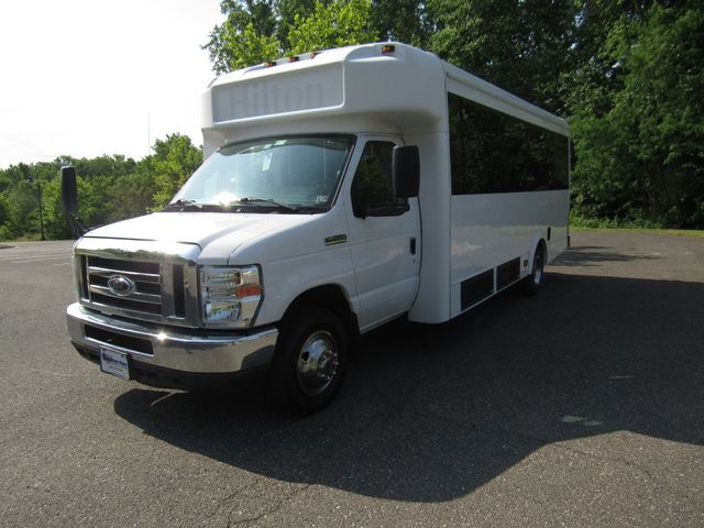 2016 Ford E450 22 Passenger Bus w-Luggage Glaval Universal - 21953535 - 20