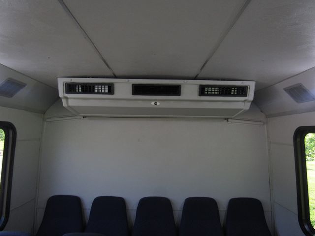 2016 Ford E450 22 Passenger Bus w-Luggage Glaval Universal - 21953535 - 26