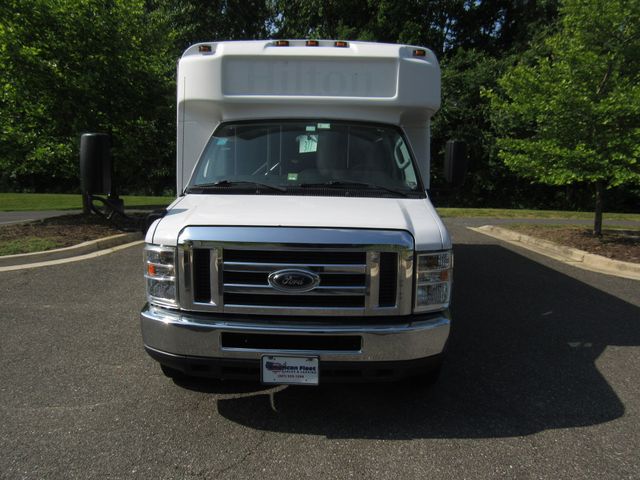2016 Ford E450 22 Passenger Bus w-Luggage Glaval Universal - 21953535 - 2