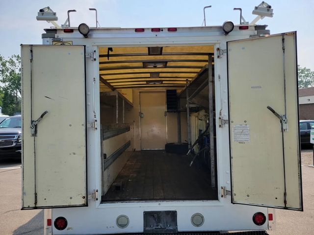 2016 Ford E450 Super Duty Cutaway Cutaway Van 2D - 22924031 - 12