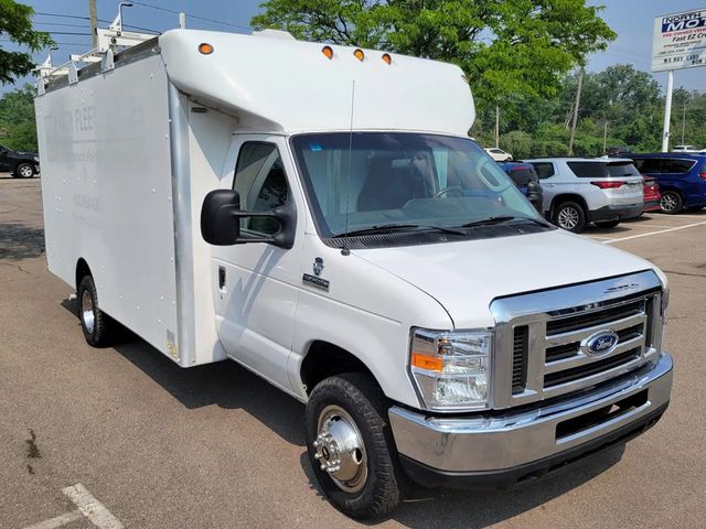 2016 Ford E450 Super Duty Cutaway Cutaway Van 2D - 22924031 - 14