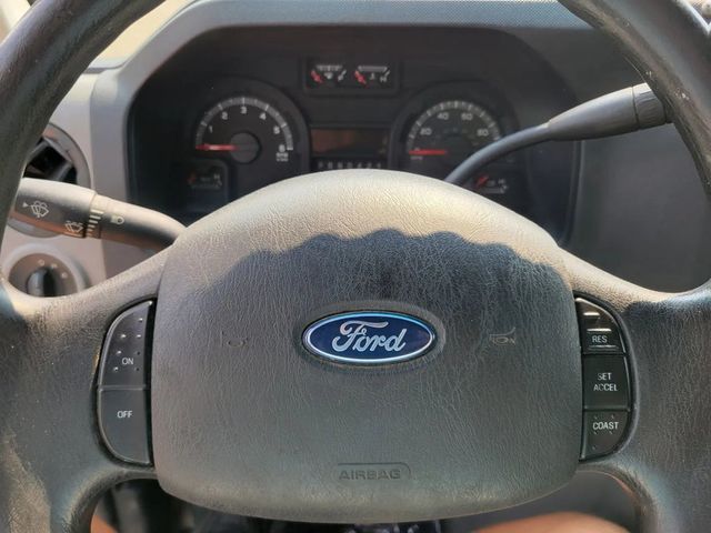 2016 Ford E450 Super Duty Cutaway Cutaway Van 2D - 22924031 - 19