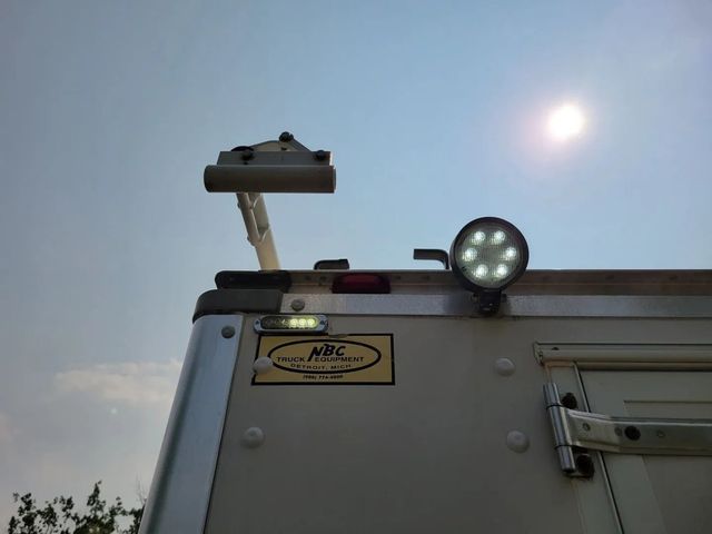 2016 Ford E450 Super Duty Cutaway Cutaway Van 2D - 22924031 - 21