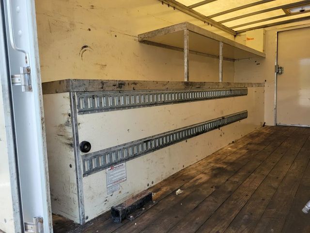 2016 Ford E450 Super Duty Cutaway Cutaway Van 2D - 22924031 - 5