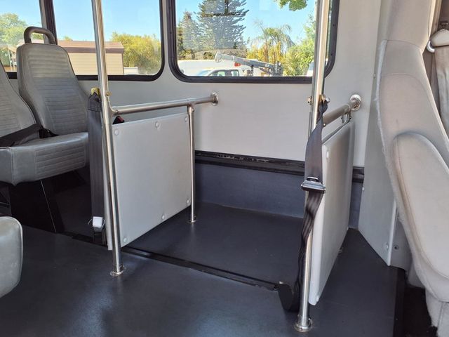 2016 Ford Econoline Commercial Cutaway 10 +2 Passenger Shuttle Bus w/Wheelchair - 23000946 - 16
