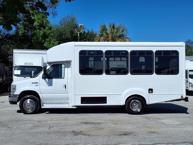 2016 Ford Econoline Commercial Cutaway 10 +2 Passenger Shuttle Bus w/Wheelchair - 23000946 - 6